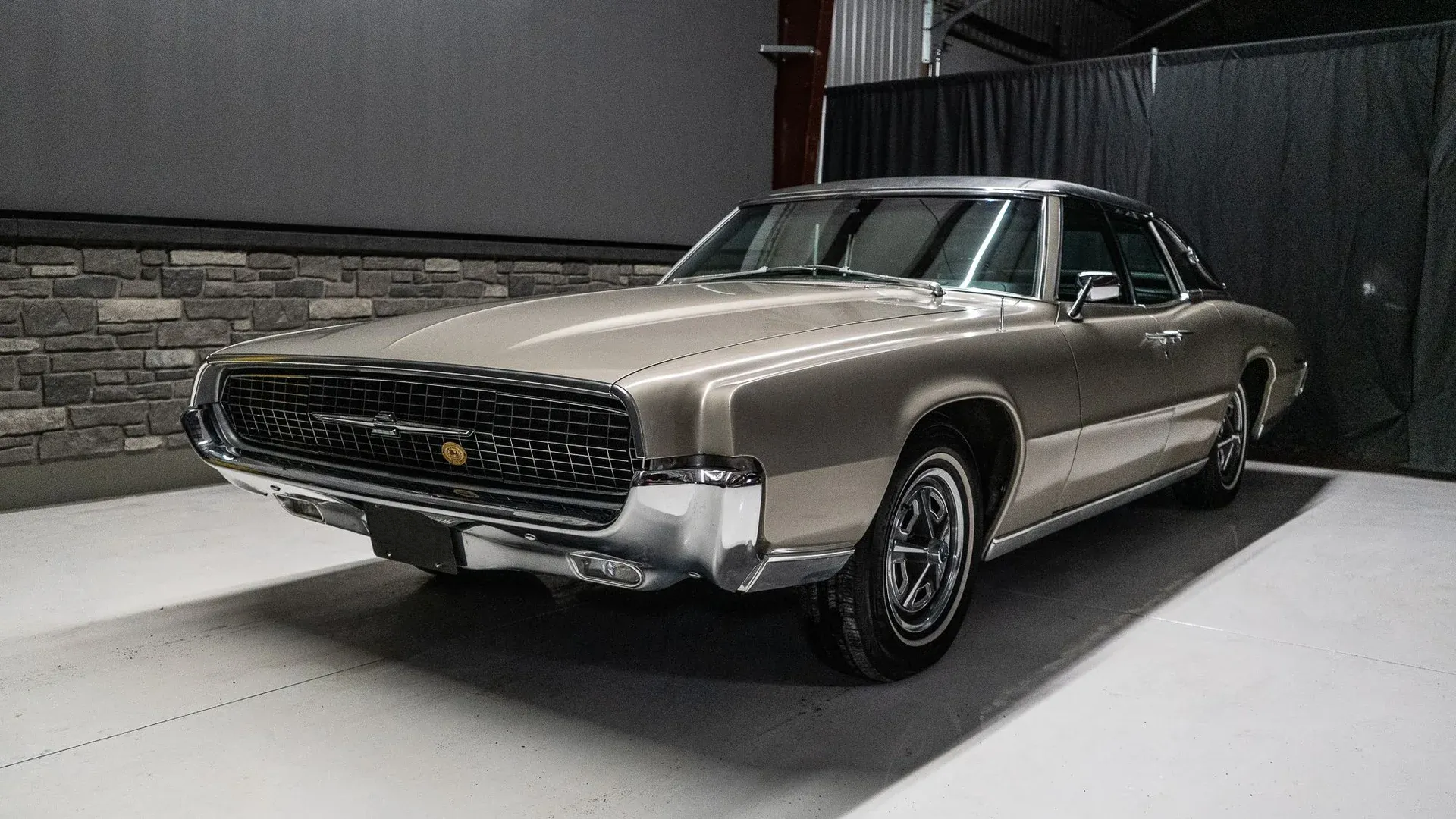 1967 Ford Thunderbird